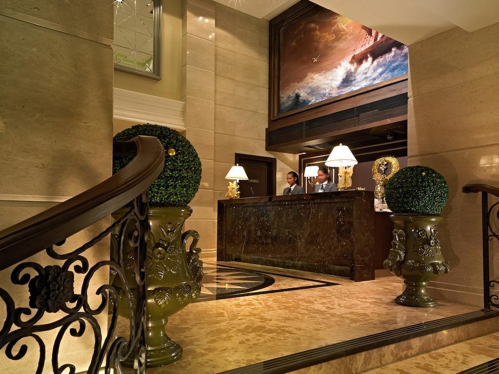 Gulliver'S Tavern Hotel Bangkok Exterior photo
